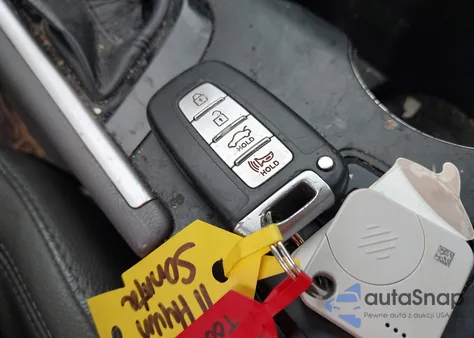 2011 Hyundai Sonata Limited z USA, uszkodzony, nr VIN 5NPEC4AC7BH003240